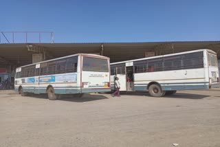 GSRTC Kutch Depot: કોરોના અને કડકડતી ઠંડીની અસર, કચ્છ ST વિભાગને દૈનિક 5 લાખનો ફટકો