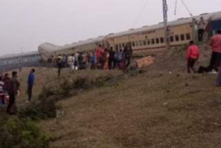 guwahati-bikaner express derailed at mainaguri west bengal