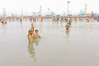 Gangasagar Mela 2022: People taking holy dip on Makar Sankranti