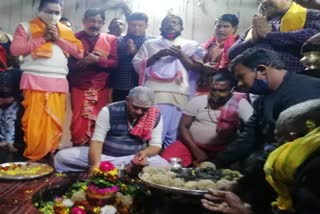 Crowd in temples on Makar Sankranti