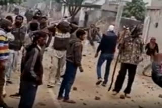 stone pelting in Jhunjhunu