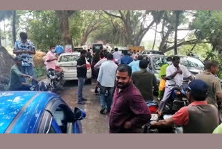 traffic jam at atreyapuram