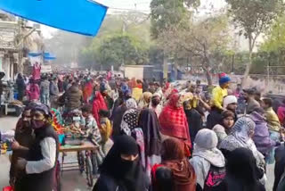 पूर्वी दिल्ली के सीलमपुर मार्केट में फिर उमड़ी भीड़