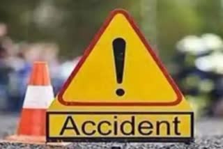 road-accident-in-hazaribag-one-killed-in-pickup-van-overturned