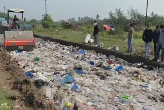 Plastic Road In Bilimora: 1 ટન પ્લાસ્ટિકના કચરાથી બીલીમોરા પાલિકાએ બનાવ્યો 50 મીટર લાંબો રોડ