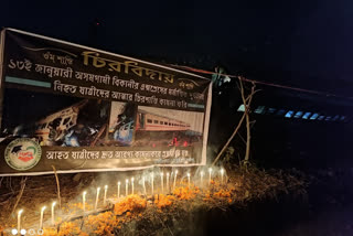 lighting-candles-for-peace-of-souls-who-die-in-bikaner-guwahati-express-accident