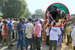 Protest to hang accused who attacked with knife and murder in kondapuram