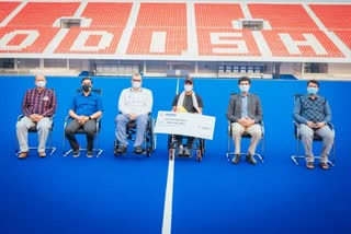 sports dept. Odisha facilitates para-athelete Kamalakanta Nayak with cash prize  who covers 213 km in 24 hours on mannual wheelchair