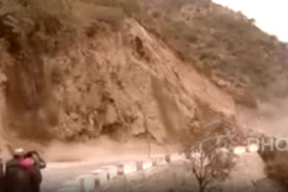 Watch Landslide on National Highway near Devprayag Uttarakhand