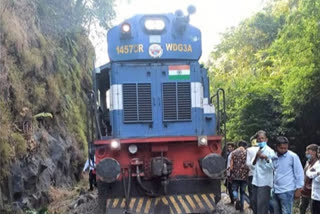 Amaravati Express derailed near Goa's Dudhsagar