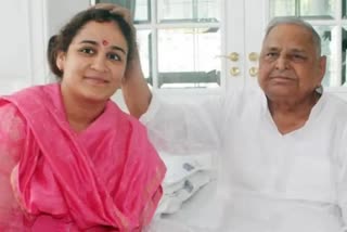 mulayams-younger-daughter-in-law-might-join-bjp
