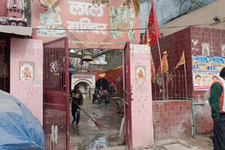 प्रतिष्ठित मंदिर में चोरी की वारदात