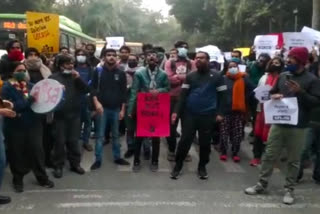 jnu-student-protest-march-against-molestation-with-phd-student-in-campus