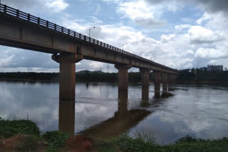 Man Jump into Netravati river, Man Jump into Netravati river in Mangalore, Mangalore news, ನೇತ್ರಾವತಿ ನದಿಗೆ ಹಾರಿದ ವ್ಯಕ್ತಿ, ಮಂಗಳೂರಿನಲ್ಲಿ ನೇತ್ರಾವತಿ ನದಿಗೆ ಹಾರಿದ ವ್ಯಕ್ತಿ, ಮಂಗಳೂರು ಸುದ್ದಿ,