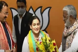 Aparna Yadav joins BJP