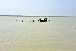 boat drowned in gandak river in Gopalganj