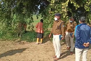 Jabalpur man hanging from tree