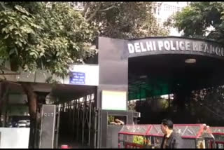 fir and challan on breaching of curfew in delhi