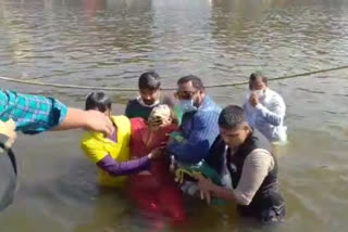 Noori Khan flowing with water