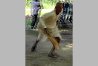 Tau playing cricket in Dhoti, youth cheers,  'Wah Re Baba Wah'