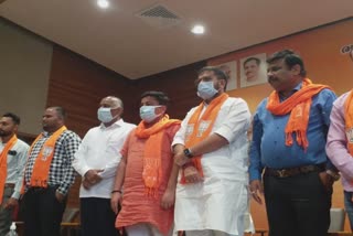 AAP Leaders Joins BJP In Gandhinagar: 'ડૂબતા જહાજમાંથી ઉંદરડા પહેલા ભાગે' તે કહેવત આમ આદમી પાર્ટી પર સાર્થક