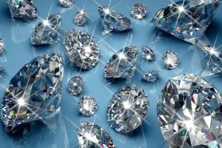 Gems and Jewellery industry of Surat