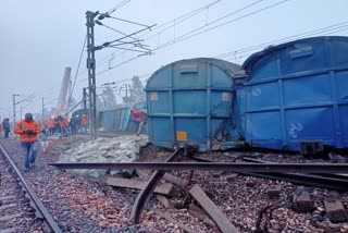 goods train derail in mathura