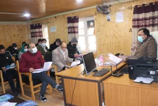 DLTC meeting Held in Pulwama: مالیاتی برس 2022-23کے حوالے سے جائزہ میٹنگ منعقد