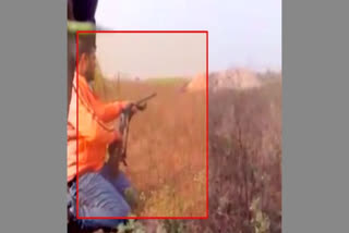 Gun fight among sand mafia capture in camera
