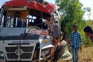 two died in bus accident at tumakuru