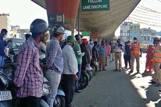 two-wheeler-riders-wearing-half-non-isi-helmets-to-be-fined-in-bengaluru