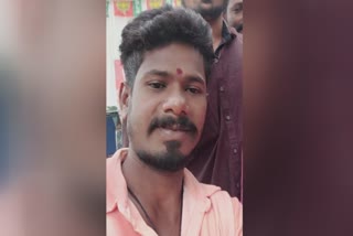 young man found dead in the temple pond in palakkad  man found dead in mampad temple pond Kizhakkencherry  പാലക്കാട് ക്ഷേത്രക്കുളത്തിൽ യുവാവിനെ മരിച്ച നിലയിൽ കണ്ടെത്തി  മമ്പാട് കറ്റുക്കുളങ്ങര ക്ഷേത്രക്കുളത്തിൽ മൃതദേഹം  കിഴക്കഞ്ചേരി ക്ഷേത്രക്കുളത്തിൽ യുവാവ് മരിച്ച നിലയിൽ