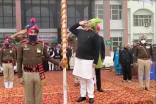 Cabinet Minister Vijay Inder Singla, Singla Attend Republic Day Function Without Wearing Mask