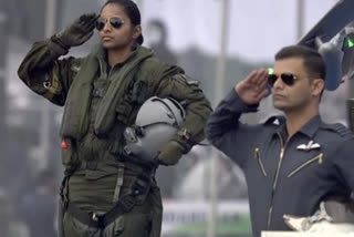 first indian woman rafale pilot shivangi singh in republic day  air force tableau