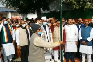 Sanjay Jaiswal hoisted flag in Patna BJP office