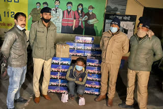 Haldwani police arrested two accused with liquor