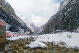Bhagirathi river frozen