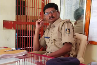 On duty ASI died due heart attack in Shivamogga, Shivamogga police department, Shivamogga news, ಶಿವಮೊಗ್ಗದಲ್ಲಿ ಕರ್ತವ್ಯದಲ್ಲಿದ್ದ ಎಎಸ್​ಐ ಹೃದಯಾಘಾತದಿಂದ ಸಾವು, ಶಿವಮೊಗ್ಗ ಪೊಲೀಸ್​ ಇಲಾಖೆ, ಶಿವಮೊಗ್ಗ ಸುದ್ದಿ,