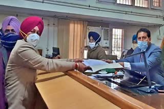 Dr Manohar Singh filed nomination