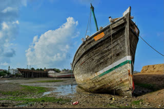 7 fishermen abducted from Okha sea