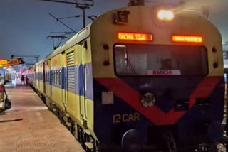 Rail Passengers face trouble due to disturbances in Lohardaga to Ranchi train