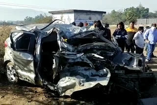 Car accident on Pune-Mumbai expressway; Five killed