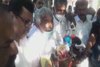 Oommen Chandy alleges fake case against Kottayam DCC president  Oommen Chandy Kottayam DCC president  സിപിഎമ്മിന്‍റെ സ്‌തൂപം തകർത്തു  കോട്ടയം ഡിസിസി പ്രസിഡൻ്റ്  ഉമ്മൻ ചാണ്ടി