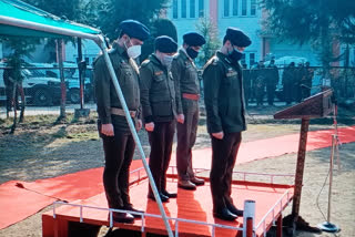 Budgam Police Observes Two Minutes Silence: یوم شہداء کے موقع پر بڈگام پولیس کی دو منٹ کی خاموشی