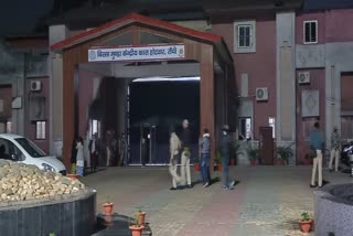 police-raid-in-ranchi-birsha-munda-central-jail