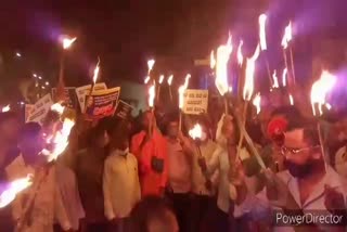 torch-procession-against-justice-mallikarjuna-gowda-in-mysore