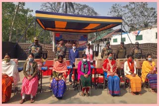 indian-army-distributes-sewing-machines-to-needy-women-at-barama