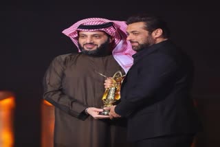 Salman Received Prestigious AwardSalman Received Prestigious Award