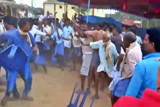 Quarrel between two groups  in Hadya gram panchayath meeting at Mysore