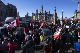 Protests against compulsory vaccination in Canada continue in second day